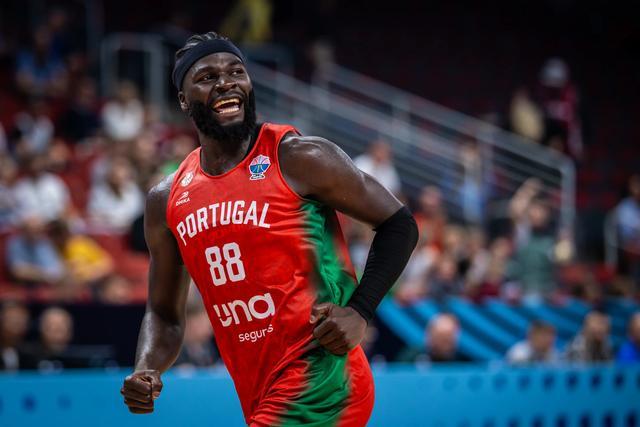 银河娱乐城官方网站-从被国王扫地出门到绿军夺冠，NBA首位葡萄牙球星的逆袭之路