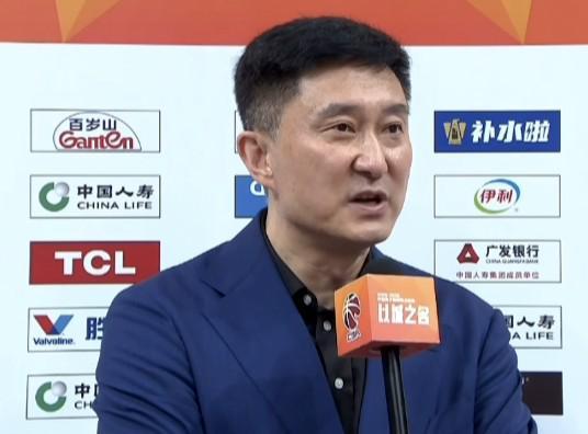 银河娱乐城官方入口-杜锋：多人有伤依然顽强拼搏，赢球的关键就是广东篮球的精神
